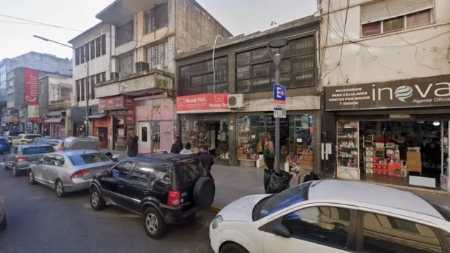 Condenan a 18 años a cuatro hombres por secuestrar y abusar de una joven en Once. Fotografía editorial relacionada con Condenan años cuatro hombres secuestrar. publicada en DF Urge