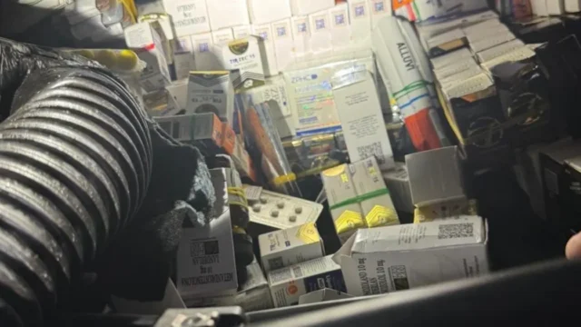 Aduana incautó anabólicos y medicamentos experimentales en Puerto Iguazú. Fotografía editorial relacionada con medicamentos experimentales incautados. publicada en DF Urgente