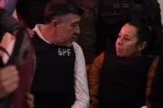 Juicio por Loan: un perito confirmó rastros del niño en dos autos. Fotografía editorial relacionada con rastros de Loan en autos. publicada en DF Urgente