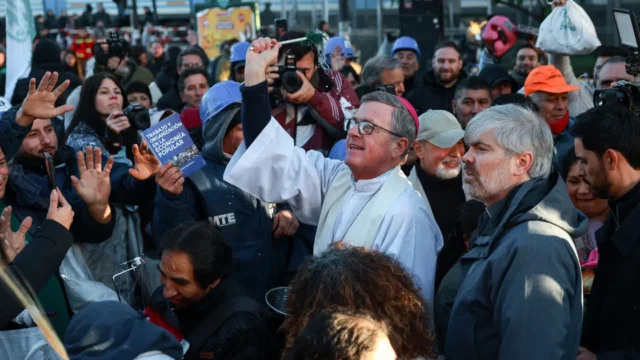 San Cayetano: derechos, organización y controles durante la celebración. Fotografía editorial relacionada con celebración de San Cayetano. publicada en DF Urgente