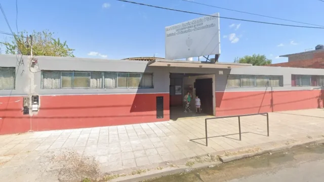 Arma en una escuela de La Matanza: qué investiga la Justicia juvenil. Imagen destacada sobre arma en una escuela. publicada en DF Urgente