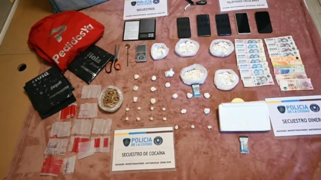 Detuvieron otra vez a un acusado por vender cocaína con tobillera electrónica. Fotografía editorial relacionada con venta de cocaína con tobillera. publicada en DF Urgente