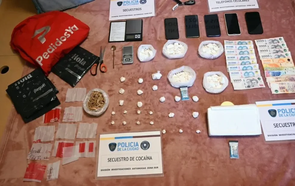Detuvieron otra vez a un acusado por vender cocaína con tobillera electrónica. Fotografía editorial relacionada con venta de cocaína con tobillera. publicada en DF Urgente