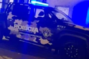 Investigan un posible femicidio tras hallar muerta a una mujer en Rosario. Fotografía editorial relacionada con investigación por femicidio. publicada en DF Urgente