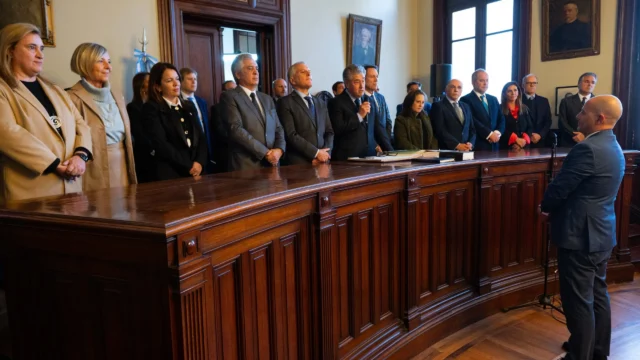 Jura de tres jueces para la Justicia Nacional en lo Criminal y Correccional. Imagen destacada sobre jura de tres jueces. publicada en DF Urgente