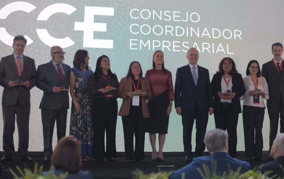 Diputados mexicanos amplían el acceso a la regularización fiscal para 2027. Fotografía editorial relacionada con regularización fiscal en México. publicada en DF Urgente