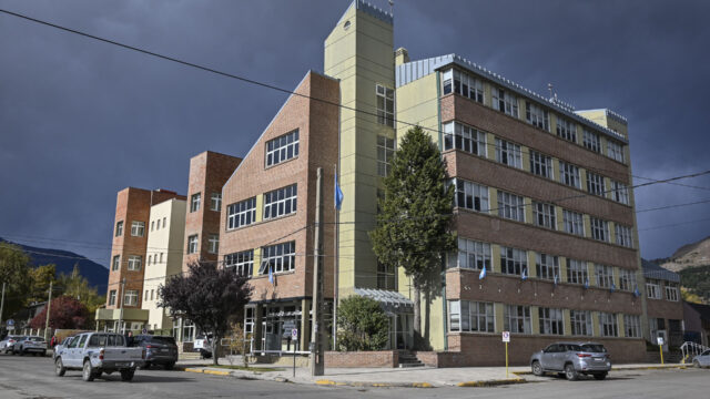 Esquel: confirman $32 millones por despido discriminatorio. Fotografía editorial relacionada con despido discriminatorio en Esquel. publicada en DF Urgente