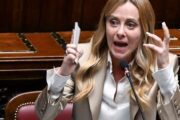 Italia analiza usar cárceles de adultos ante el aumento de menores detenidos. Fotografía editorial relacionada con menores detenidos en Italia. publicada en DF Urgente