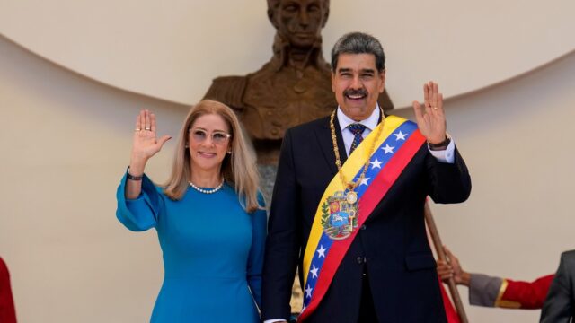 Maduro y Flores se declaran no culpables de cargos de tortura en EE. UU. Fotografía editorial relacionada con cargos de tortura contra Maduro. publicada en DF Urgente