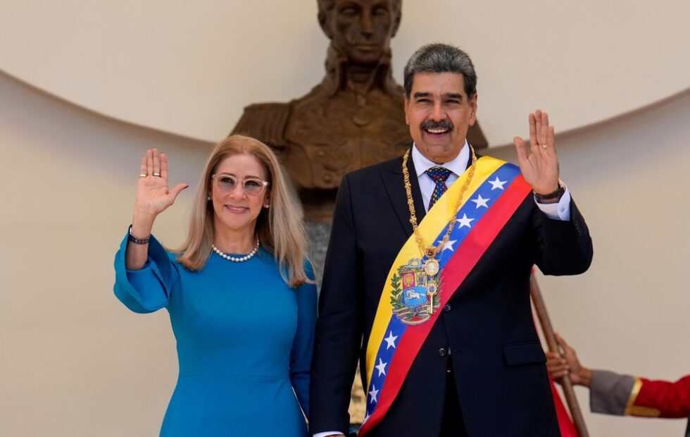 Maduro y Flores se declaran no culpables de cargos de tortura en EE. UU. Fotografía editorial relacionada con cargos de tortura contra Maduro. publicada en DF Urgente