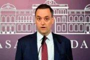 Peritan ocho billeteras de bitcoin de Adorni por USD 591.000. Imagen destacada sobre billeteras de bitcoin de Adorni. publicada en DF Urgente